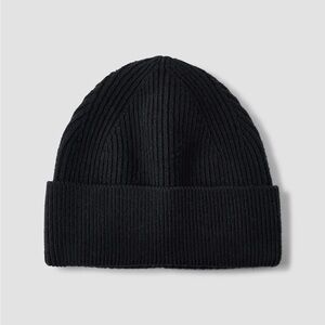 NWT Jennifer Fisher Beanie Black